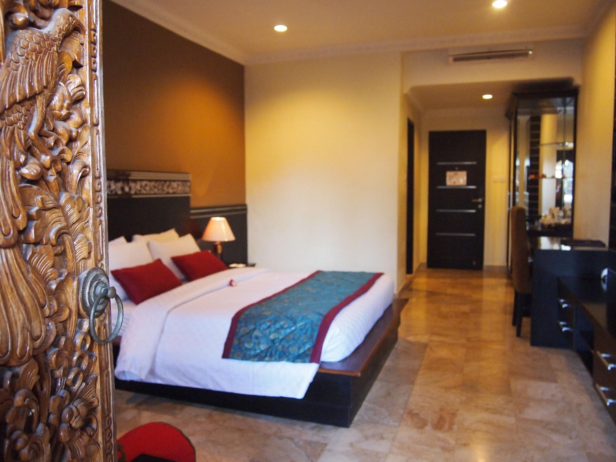 Puri Dewa Bharata Hotel & Villas Legian Exterior foto