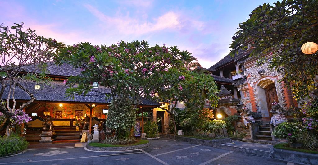 Puri Dewa Bharata Hotel & Villas Legian Exterior foto
