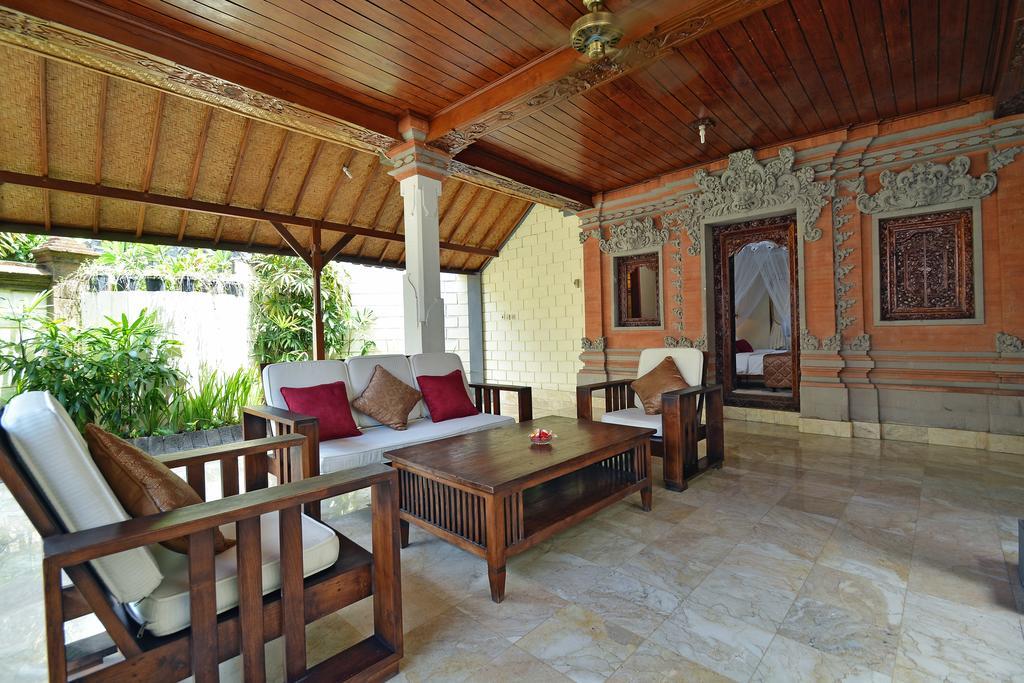 Puri Dewa Bharata Hotel & Villas Legian Exterior foto